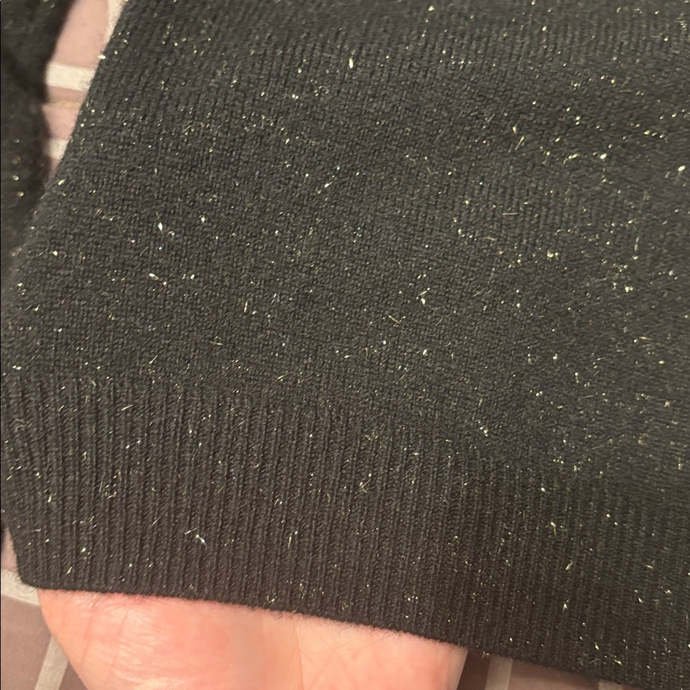 Autumn cashmere 1 shoulder sweater - Picture 3 of 8